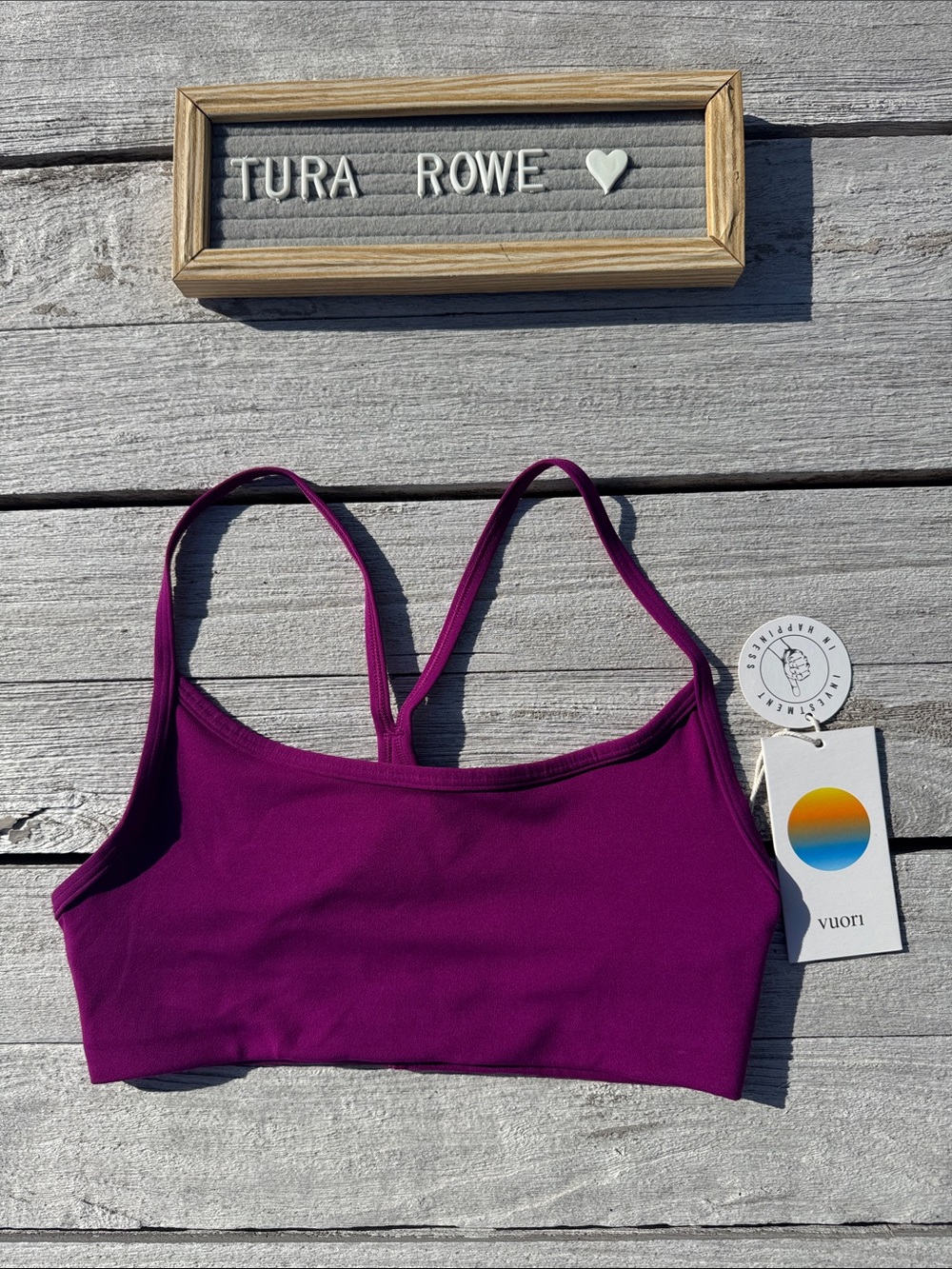 Vuori AllTheFeels Bra Magenta Women's XS NWT BlissBlend Sports Bra